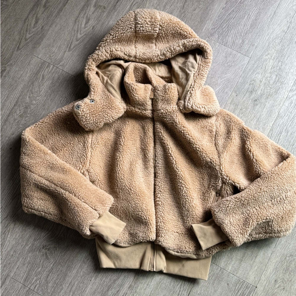 ALO Yoga Tan Teddy Jacket XS